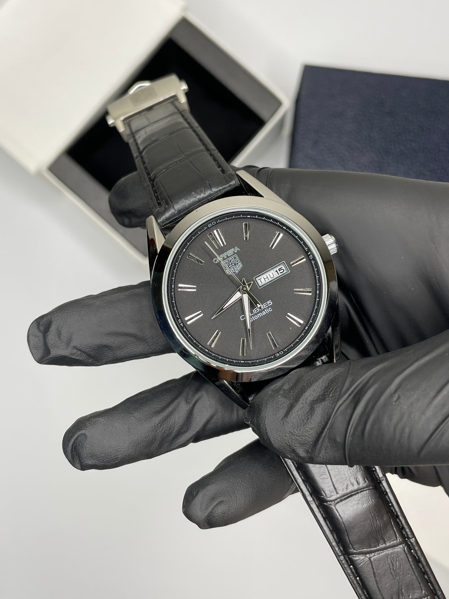 Free 35ml J. Perfume When You Buy The Carrera Watch!