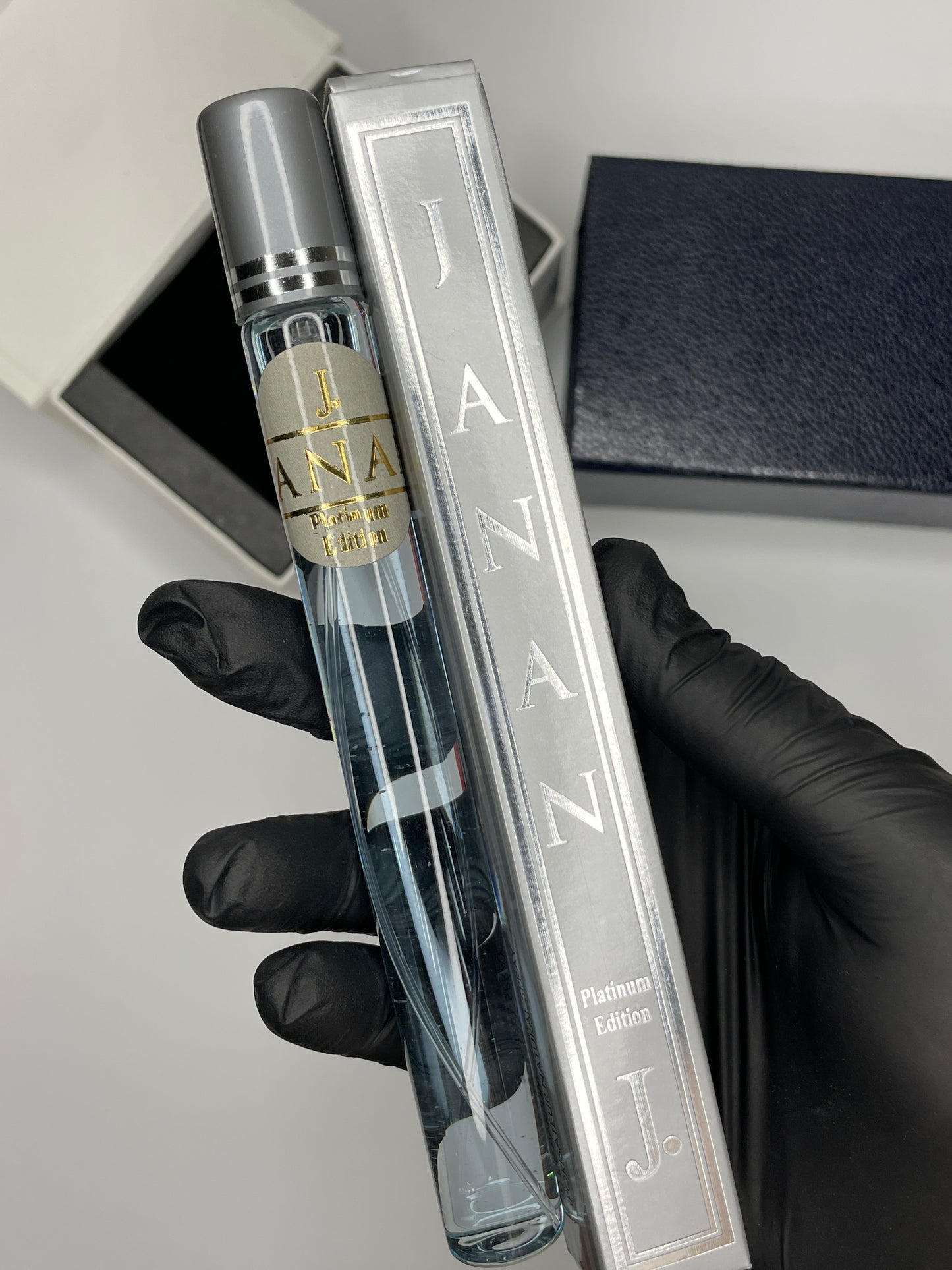 Free 35ml J. Perfume When You Buy The Carrera Watch!